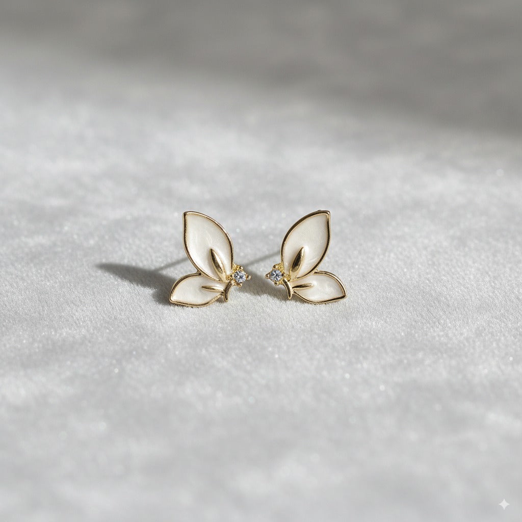Sparklings elegant earrings, leaf stud earrings, minimal jewellery, trendy earrings for women