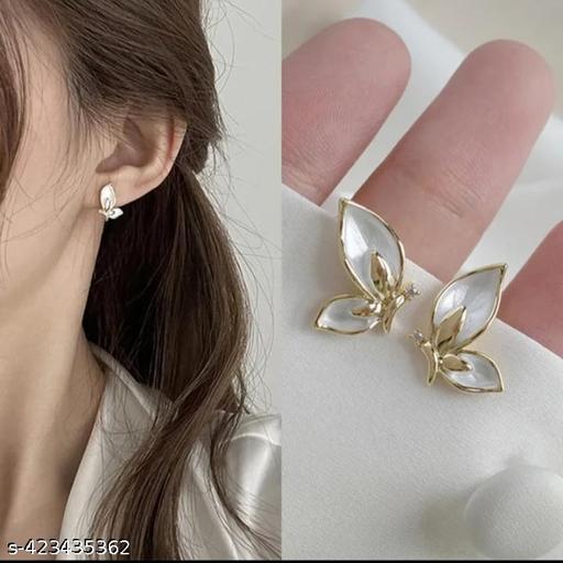 Golden Petal Stud Earrings – Minimal Floral Elegance