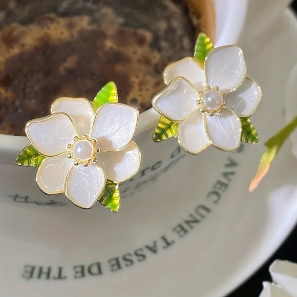 Ivory Flower Stud Earrings with Green Leaf Accents – Elegant & Lightweight