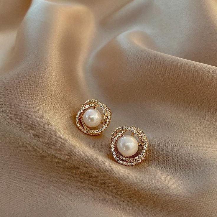 Golden Pearl Halo Stud Earrings – Elegant, Lightweight & Timeless