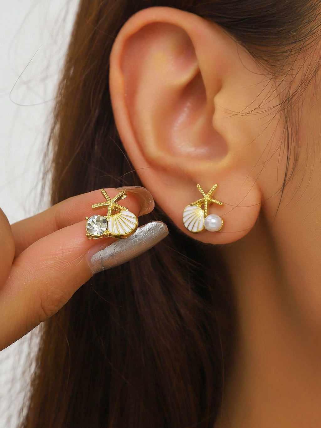 Golden Starfish & Seashell Stud Earrings – Pearl & Crystal Charm