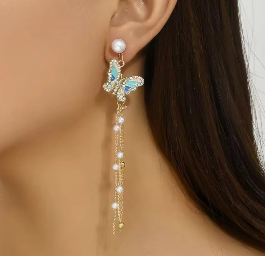 Butterfly Pearl Drop Earrings – Lightweight & Allergy-Free